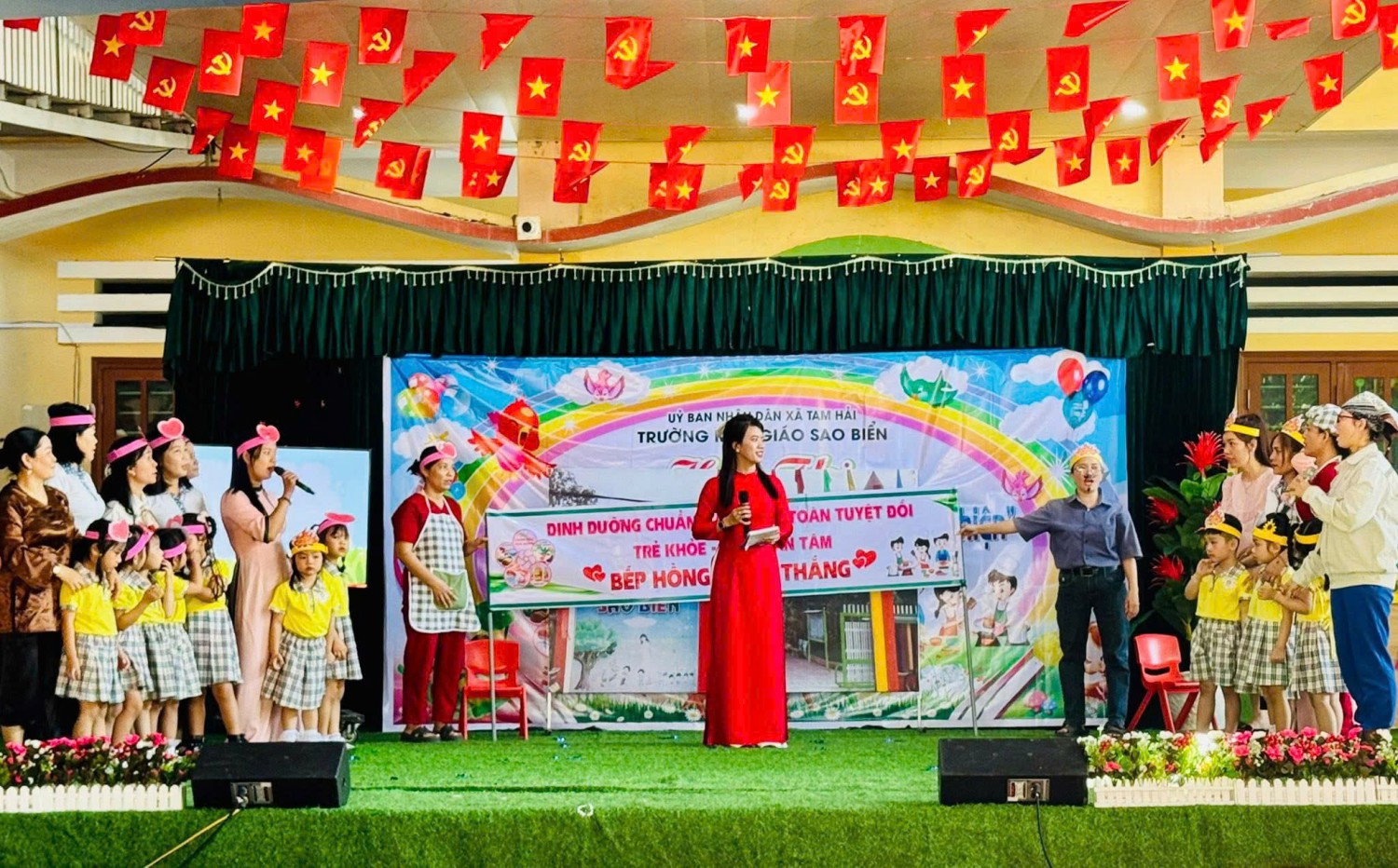 Hội thi "Bếp ăn an toan- dinh dưỡng - thân thiện"